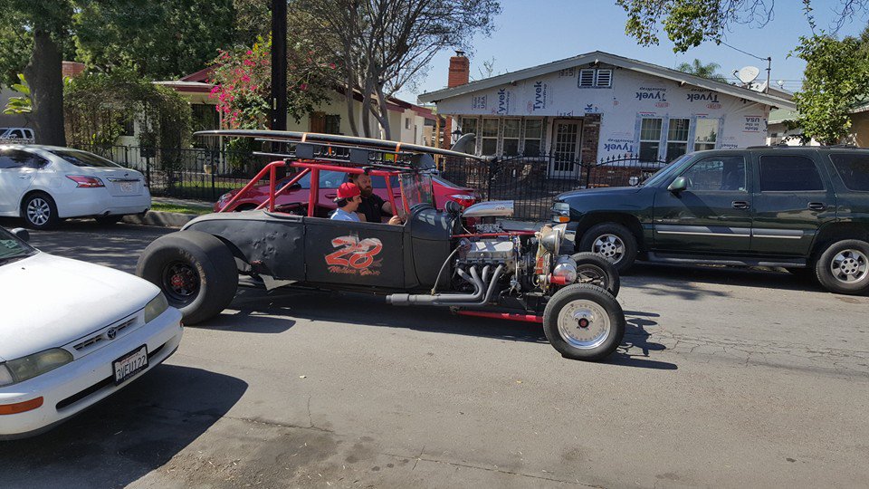 BadDaddyBraddy's tweet photo. #TBT when my homie Kelly Woods took it to the beach.... #Ratrod #Ratmod #BadDaddyBraddy https://t.co/APHsNIZAyE