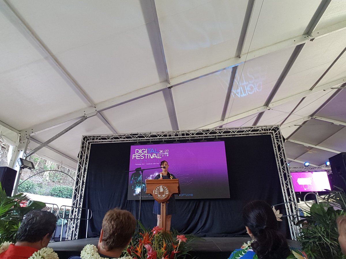 APC689's tweet image. Mme Tea Frogier, Ministre en charge du numérique met en exergue les notions de #EFenua et #SmartPolynesia &quot;La société numérique doit être performante mais humaine&quot;