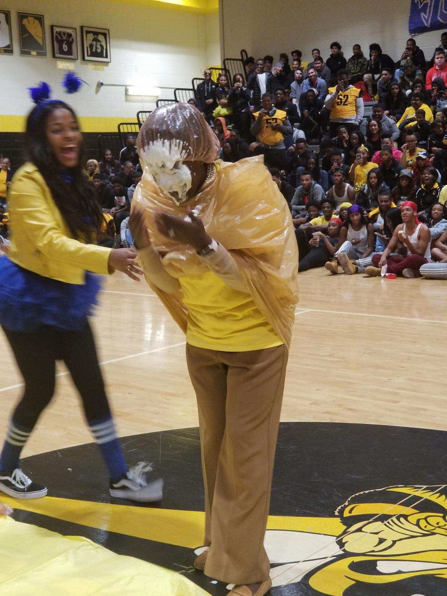 Melissa90908196's tweet photo. 👥Pie in the face winners!!! Principal McGuire and Assistant Principal Pellam👥 https://t.co/kvuiRjqhjC