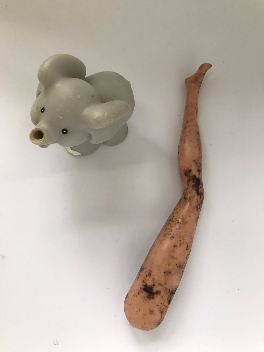 Less then 2 weeks ago Daniel <a href="/SodaStreamCEO/">Daniel Birnbaum</a>  and I found these 2 left over toys on the heavy polluted beach of #Roatan Island, #Honduras. How sad. Now they’re on my desk as reminder &amp; motivation of our fight against #PlasticPollution <a href="/plasticsoupfoun/">Plastic Soup Foundation</a>