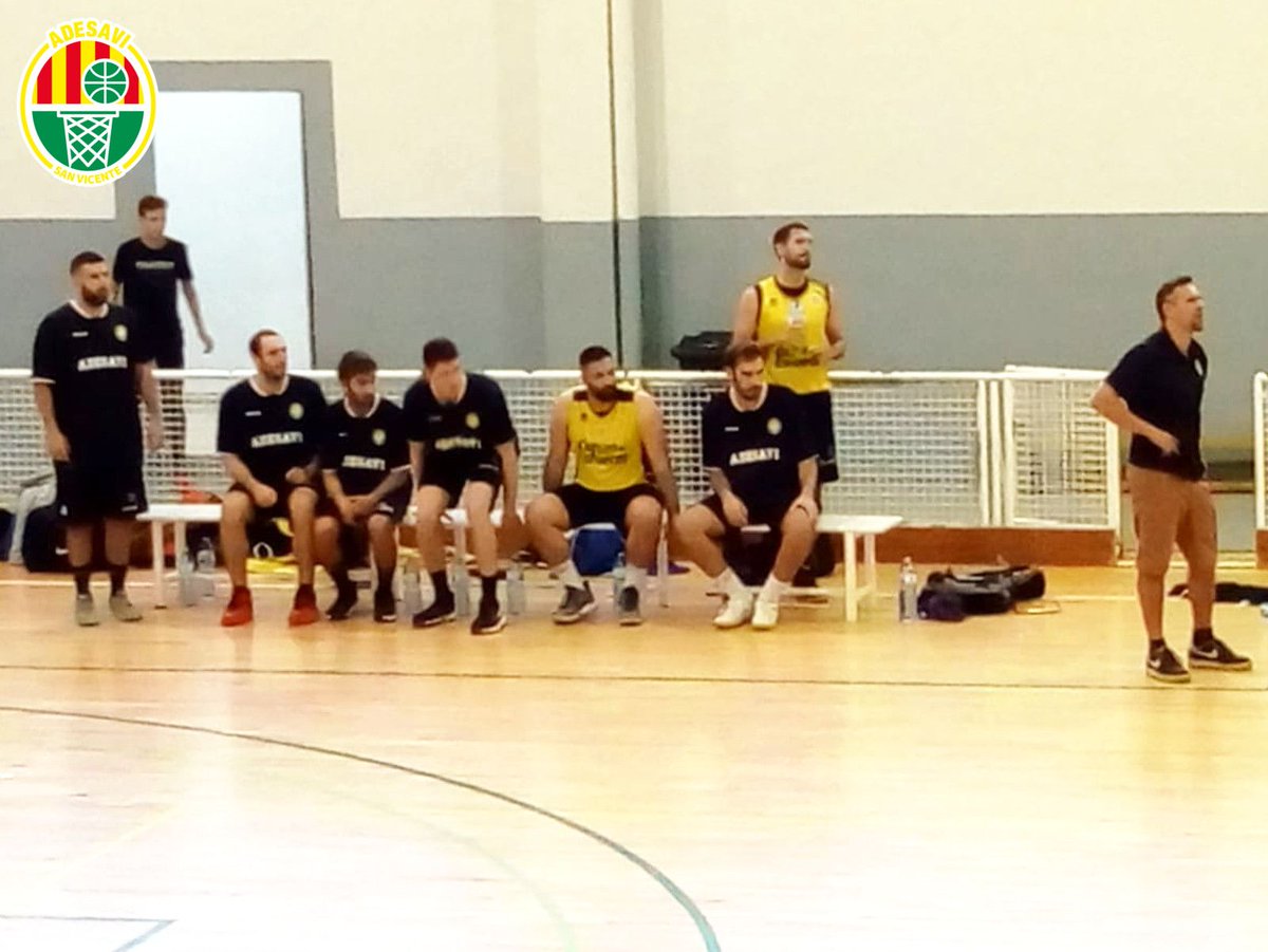 CDADESAVI's tweet photo. 1ª División Nacional
ADESAVI A 69 - 62 C.B. LA VILA
Victoria contra un rival durísimo , seguimos creciendo desde adentro con nuestras armas, sabiendo que no nos sobra nada.
Felicidades EQUIPO ha seguir trabajando.

[Y el Senior Masculino B quedó: Adesavi 59 - 53 Teixereta de Ibi] https://t.co/zhSTwDVtnA
