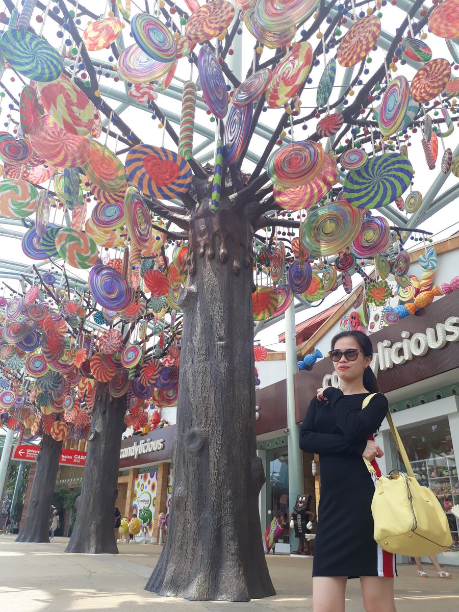 icedelco's tweet photo. #2018vacation
#wheninSingapore https://t.co/x5MEFpL0XU