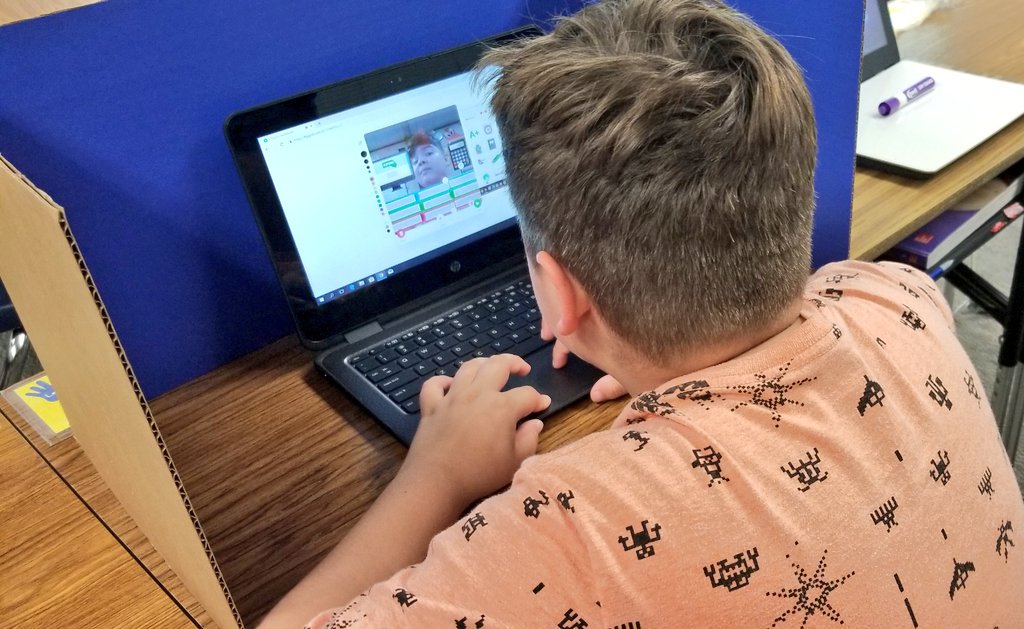 ericphangrath's tweet image. Ss took the teacher role today and recorded themselves teaching a math lesson on @Flipgrid. They later gave each other feedback and demonstrated their understanding of the math concepts.  #TechAsATool #Easterbyisawesome #LoveMyJob #SpEd #SDC