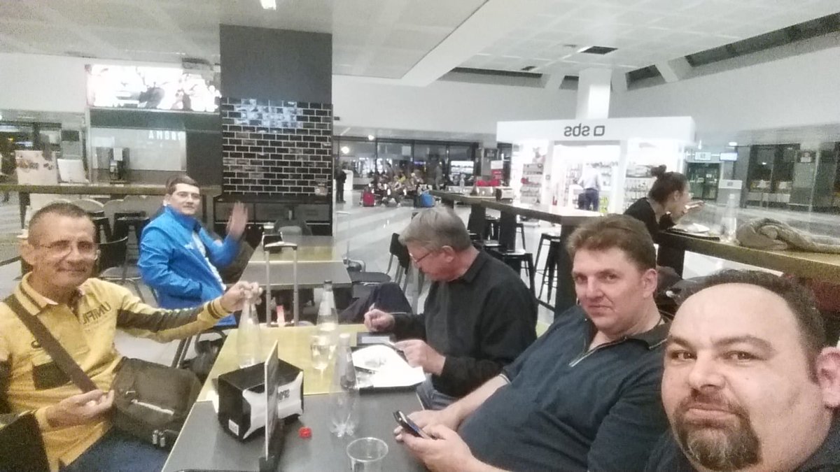 IK8LOV's tweet photo. Some of Z23MD crew at Malpensa airport (Milan) before leaving
#Zimbabwe #hamr #hamradio #radioamatori #mdxc https://t.co/87agORrHhK