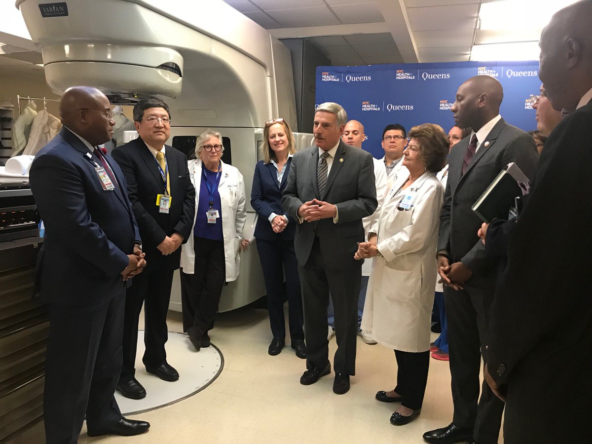 DavidWeprin's tweet image. Today I joined @NYCHealthSystem, @RepGraceMeng ,@QueensBPKatz , & @DRichards13 to unveil the upgraded #linearaccelerator at Queens Hospital. Cancer patients will now be able to get less invasive high-quality care.