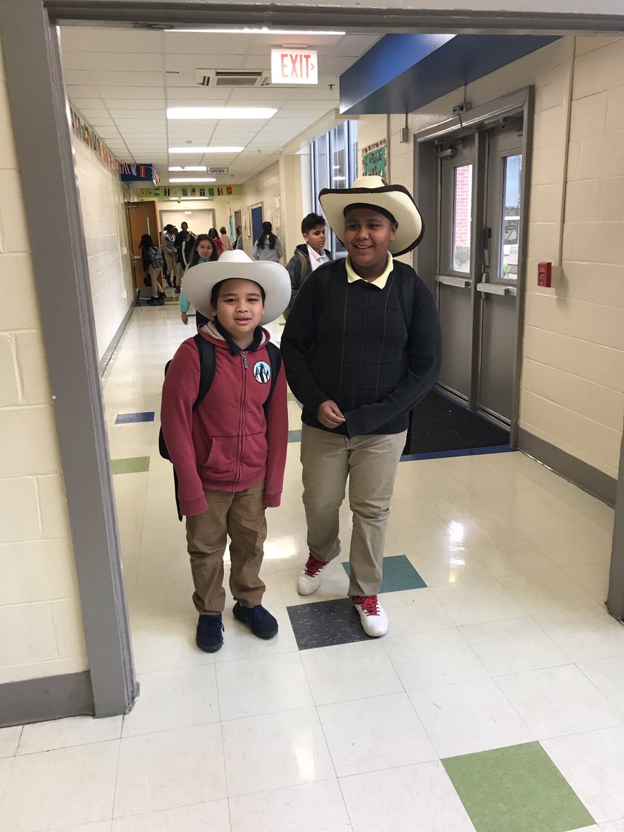 AntiochMSBears's tweet photo. Today was “Put a Cap on Drugs” for #redribbonweek2018! Loved seeing all of our students in their hats today! #amsbearstraveldrugfree @AntiochMSC @MNPScounselors @CommAchieves #lifeisyourjourneytraveldrugfree https://t.co/4g2SDB15gi