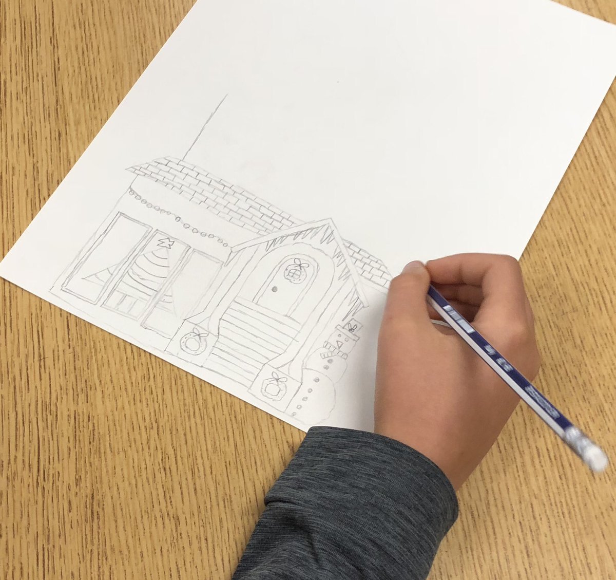 MrsMalloryFH's tweet photo. Making the connection to #CVWoW and the Arts. Students are dance captains and interviewers (social), and set and logo designers (artistic). #fhwow #careersinart https://t.co/G3lch5b6W5