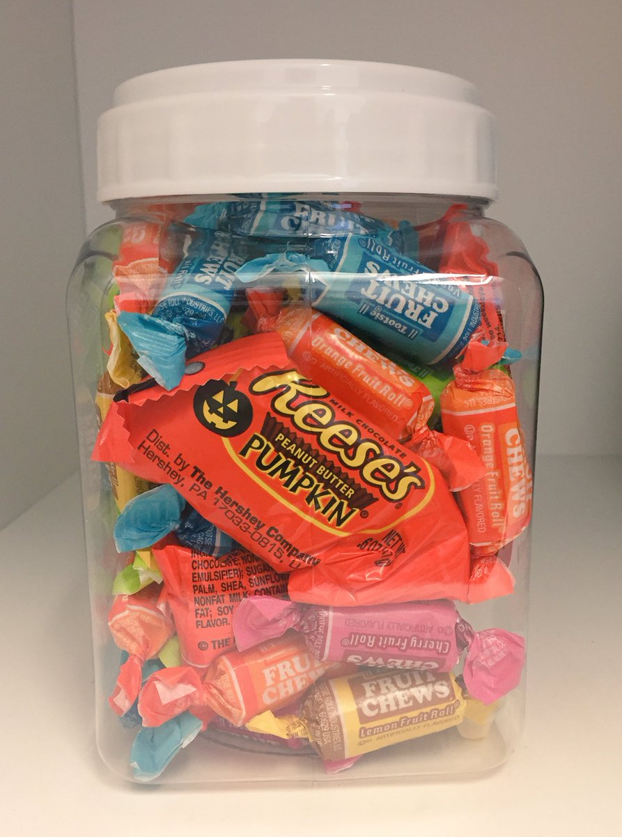 TMNA_Services's tweet photo. Halloween #CandyContest! Can you guess how many candy pieces are in the jar? Share this tweet with a comment of your guess. Individual with the closest guess without going over will be our winner! The winner will be announced on Halloween and will win an Amazon gift card!ππ» https://t.co/IaIFeemur6