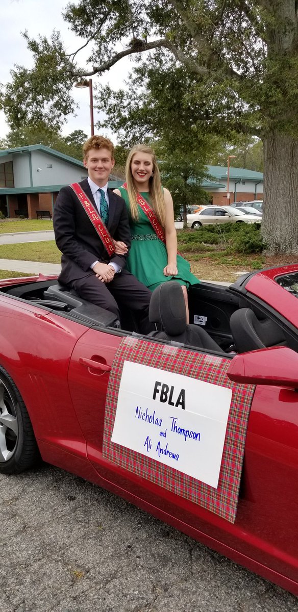 FBLA_Scotland's tweet photo. HOCO 2018 !! https://t.co/2ePNa18NdP