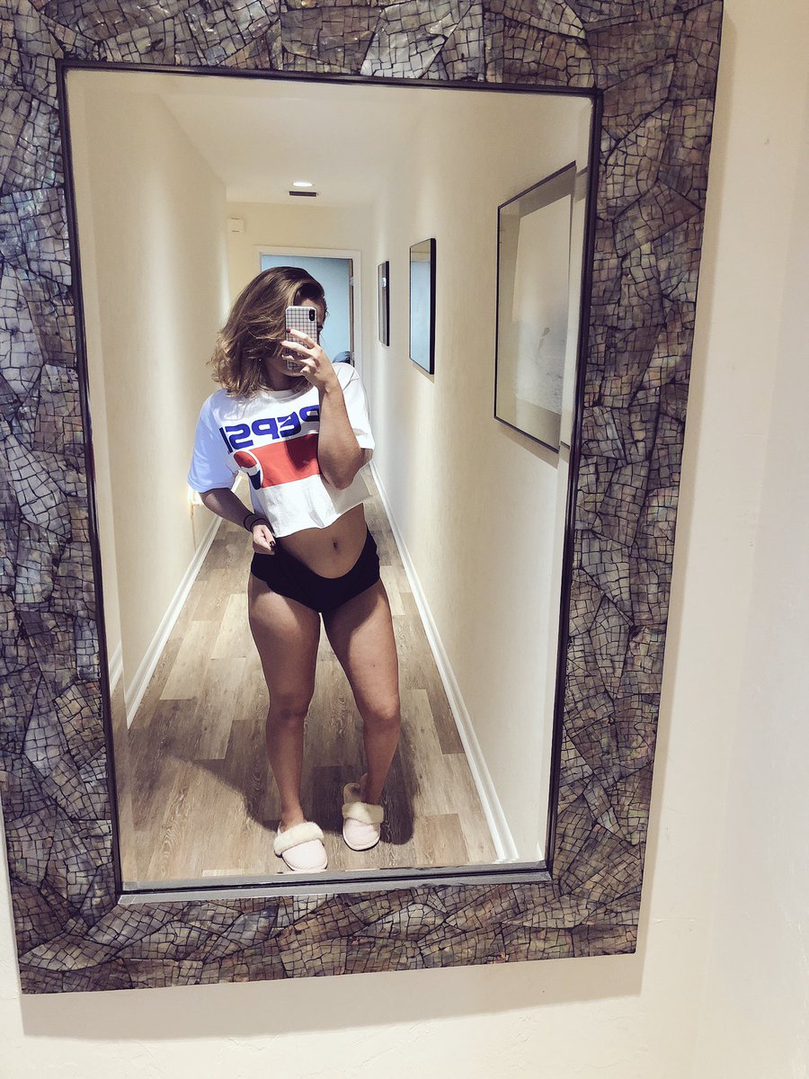 Sarahawkk's tweet image. Pepsi or coke?