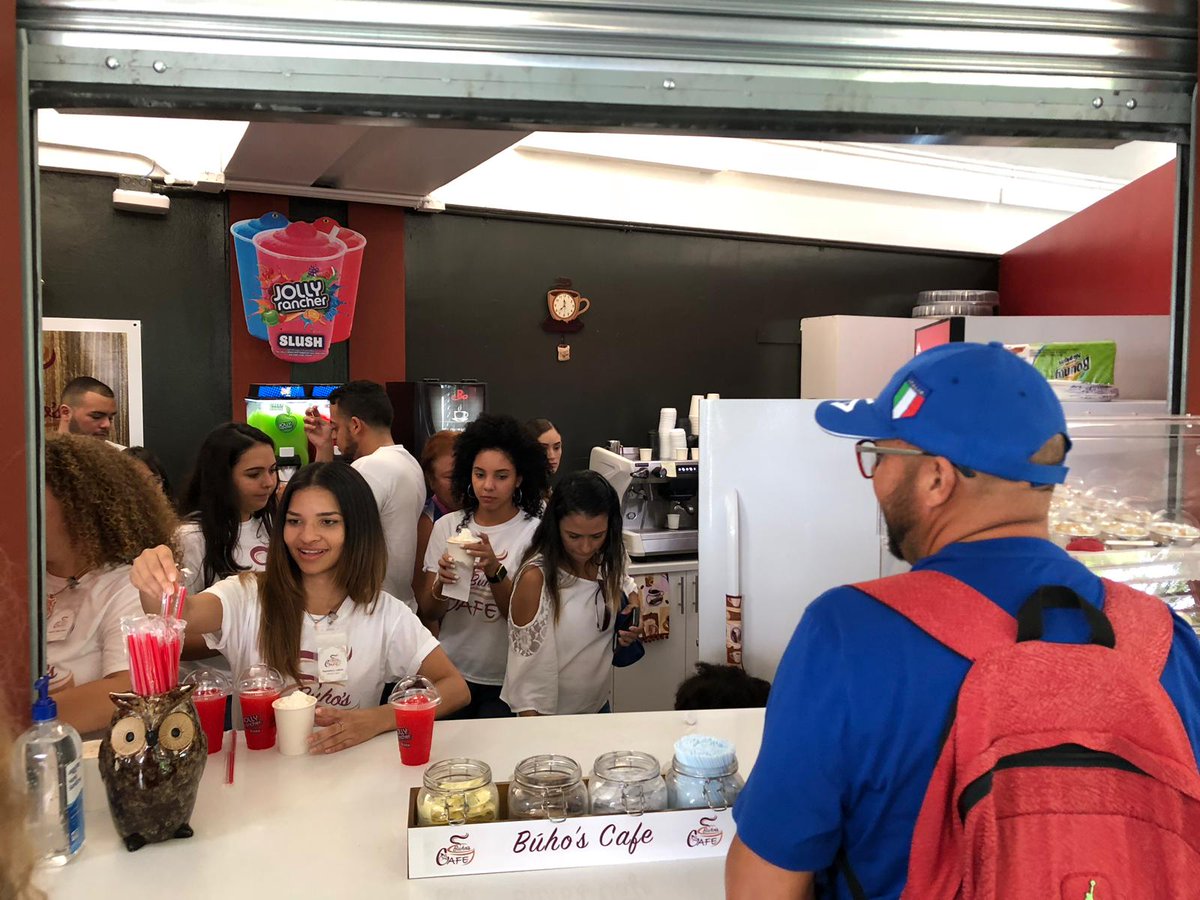 UPR_Oficial's tweet photo. La Universidad de Puerto Rico en Humacao inauguró hoy Búho's Café. El 60% de los fondos que genere la microempresa se destinarán a un fondo para ayudar a los estudiantes a sufragar el costo de la matrícula. Además, representará una oportunidad de empleo para estudiantes. https://t.co/Yf5CHtQA5T