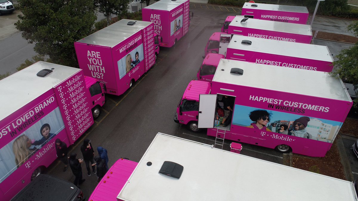 Matthew Hodge (@m_hodge1) on Twitter photo Southeast mobile trucks preparing to support the panhandle!#PowerOfLove #GivingBack #AreYouWithUs <a href="/arod_013/">Andrés R.</a> <a href="/bnash001/">Brad Nash</a> <a href="/JonFreier/">Jon Freier</a> @AndrewNFJax <a href="/jboy1724/">Javier B</a> <a href="/MsSkorstad/">Ms. Stephanie Skorstad</a> <a href="/nellyr914/">Nelson Rosa</a> Southeast mobile trucks preparing to support the panhandle!#PowerOfLove #GivingBack #AreYouWithUs <a href="/arod_013/">Andrés R.</a> <a href="/bnash001/">Brad Nash</a> <a href="/JonFreier/">Jon Freier</a> @AndrewNFJax <a href="/jboy1724/">Javier B</a> <a href="/MsSkorstad/">Ms. Stephanie Skorstad</a> <a href="/nellyr914/">Nelson Rosa</a>
