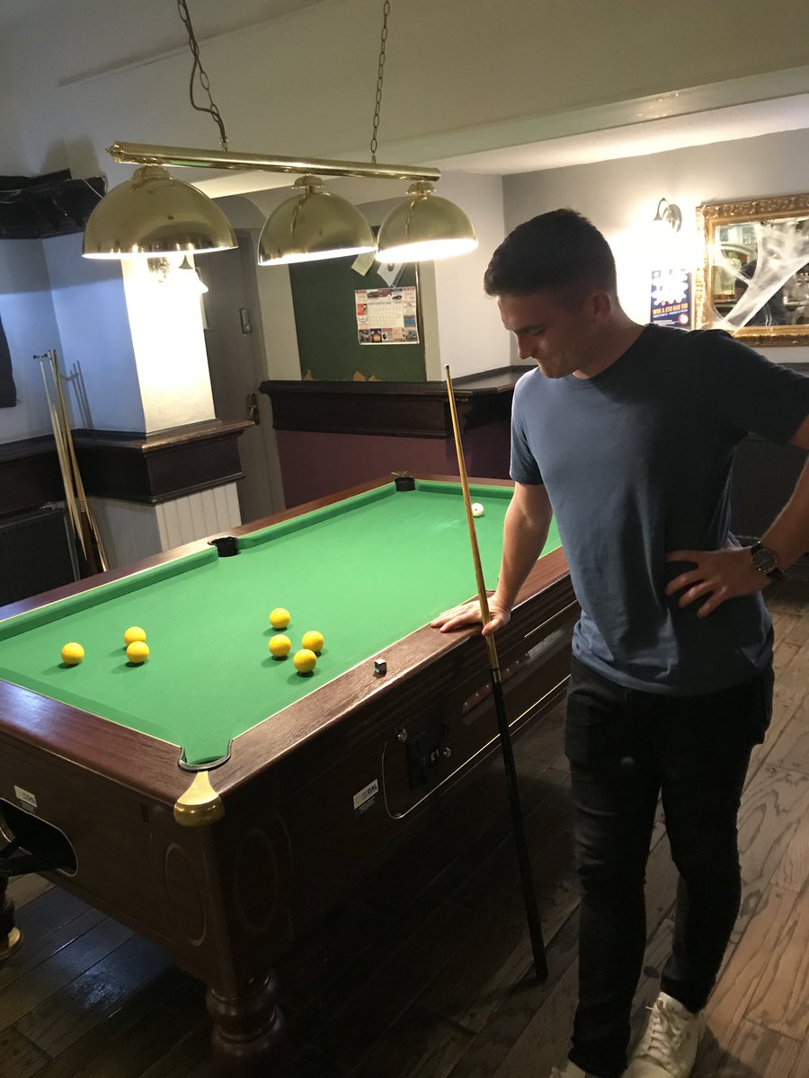 WHAT THEEEEEEEEEE

Shorty desroys this young geography student!!!!!! 

Get that student loan out son ... it’s your round! 🍻🍺🎱