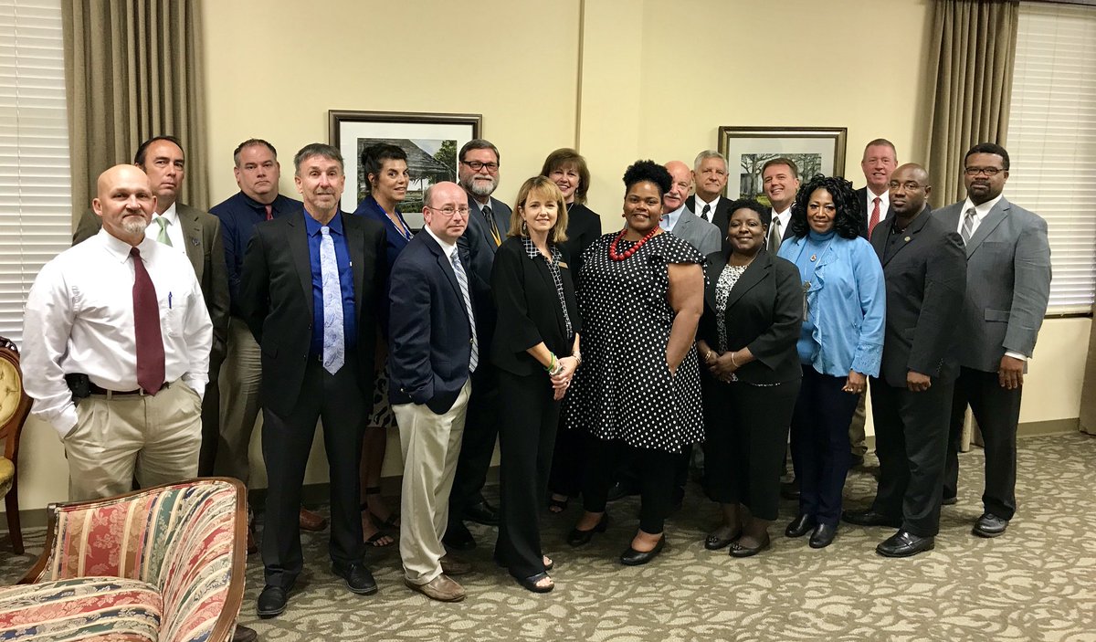 WCU_ED's tweet photo. @WmCareyU is proud to host the Pine Belt Superintendents each month on our campus. #LeadMs @FCSD_BFreeman @Tessrsmith @matt_dillon12 @HpsdSup https://t.co/g5d0Ie66tF