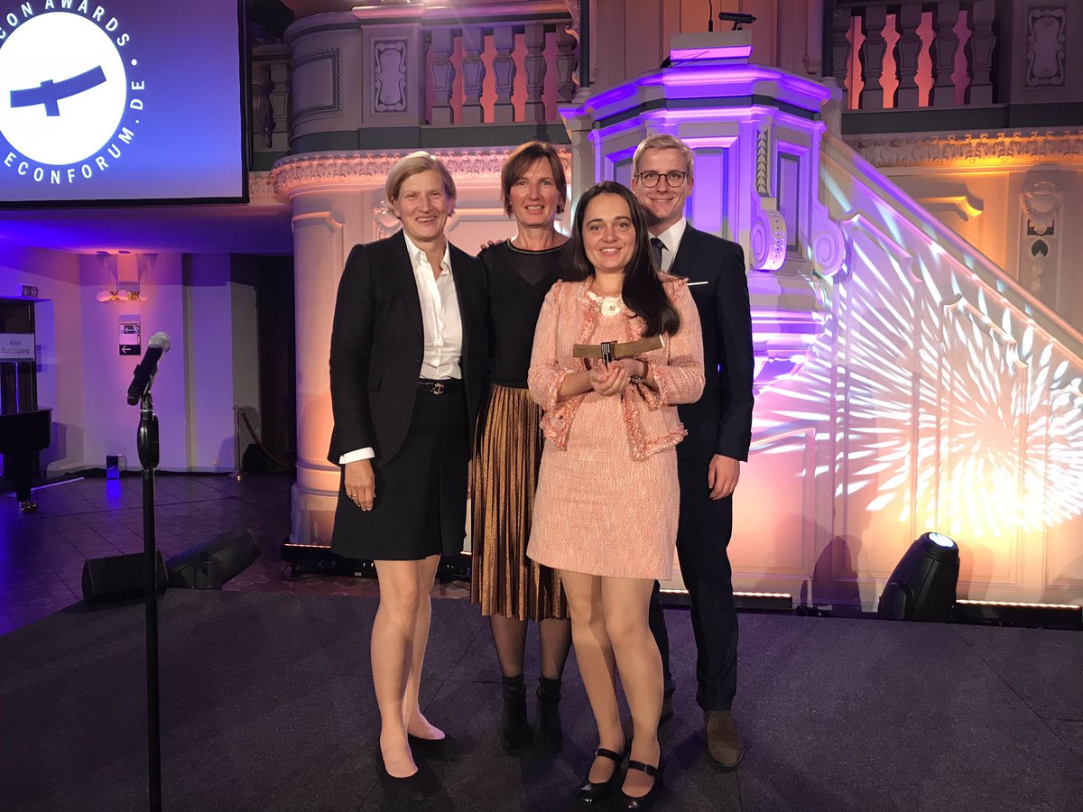 MUC_Airport's tweet photo. Great success! We received another Gold Award for the integrated report 2016 “THINKING AHEAD” at this year´s Econ Awards in Berlin #econawards #FiscalReport https://t.co/Ry0Jfvms7w