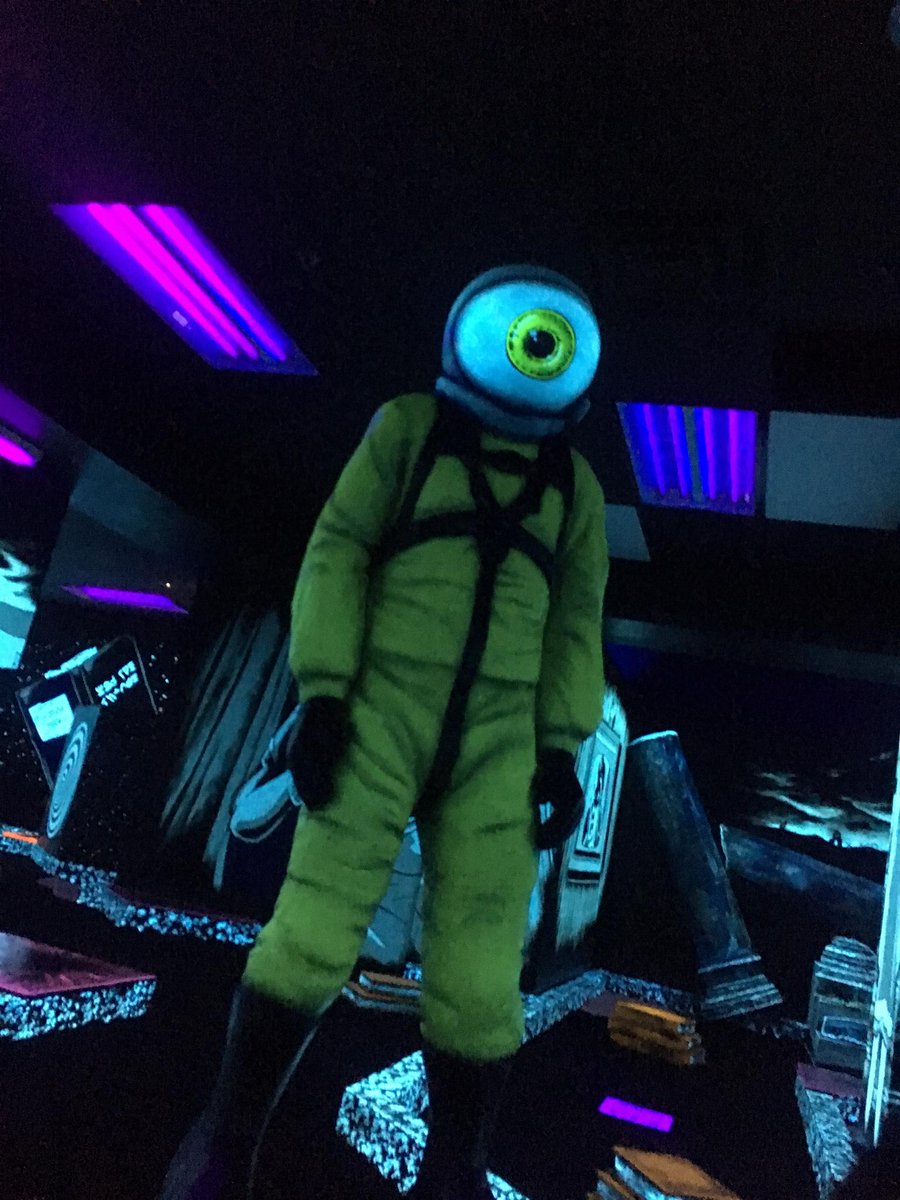 HorseshoeVegas's tweet image. Tis the season to get spooooky👁! Twilight Zone Mini Golf is the perfect place to get your fright on. @syfyminigolf bit.ly/2D6tetb