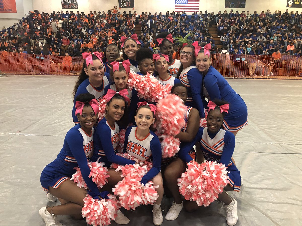 HMLSrHighSchool's tweet photo. Trojans celebrating #hoco2018 @HMLActivities @lisagarcia_lisa @NROSup @hmldigitalmedia @HmlClub @news_hml https://t.co/cXe77xVimz