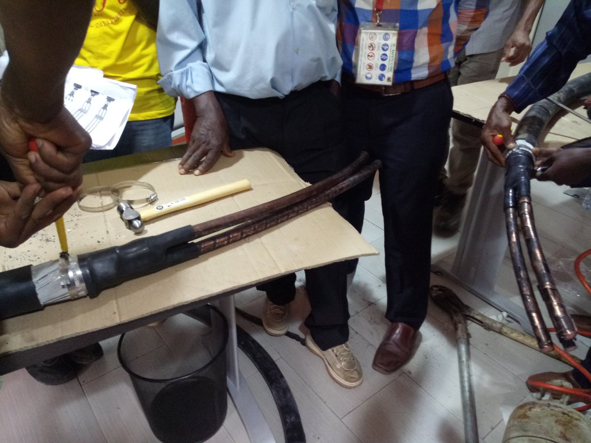 dwallayz's tweet photo. #Training #CableJointers https://t.co/MDGnNzJHMo