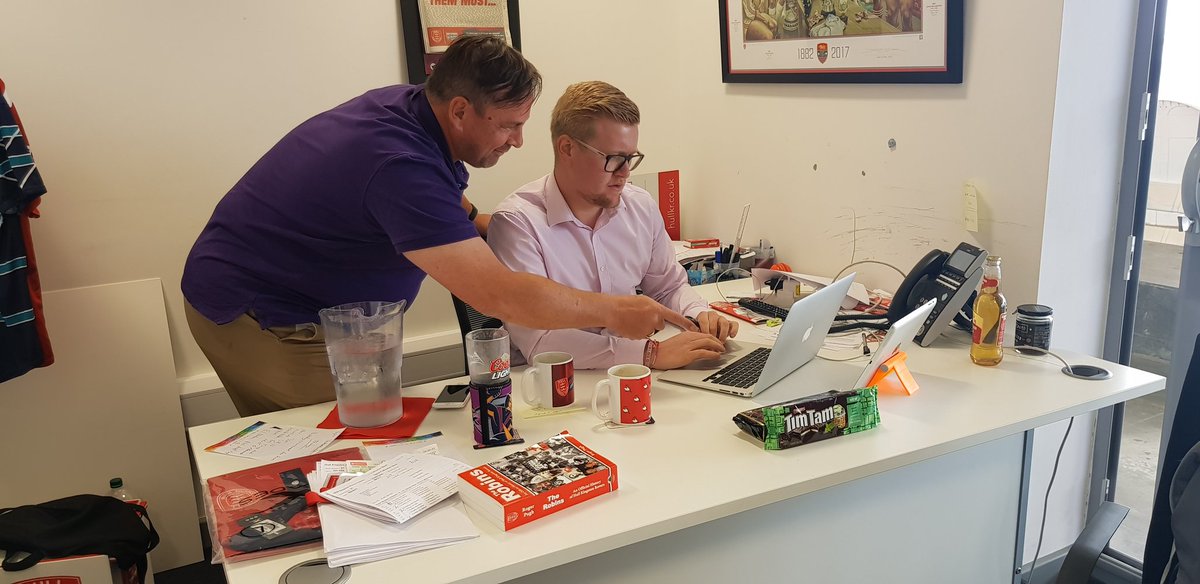 TheRobinsfromOz's tweet image. Look we all know Field Marshal @LloydLee13 and I were plotting the campaign and rallying the troops back in May while you were taking in the South Pacific. #highlevelstrategy the new world arrives to save your bacon!