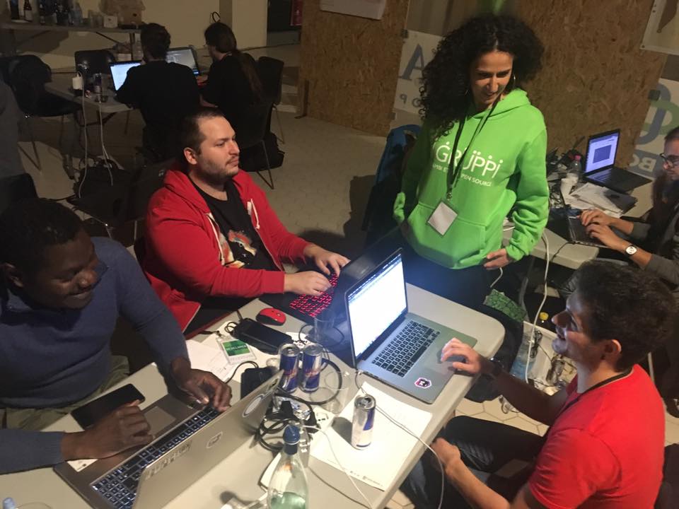 Grazie Simona per la tua energia, sempre positiva, sempre viva. Grazie per aver donato al nostro #SSEhackathon gioia e armonia tra i nostri #developers