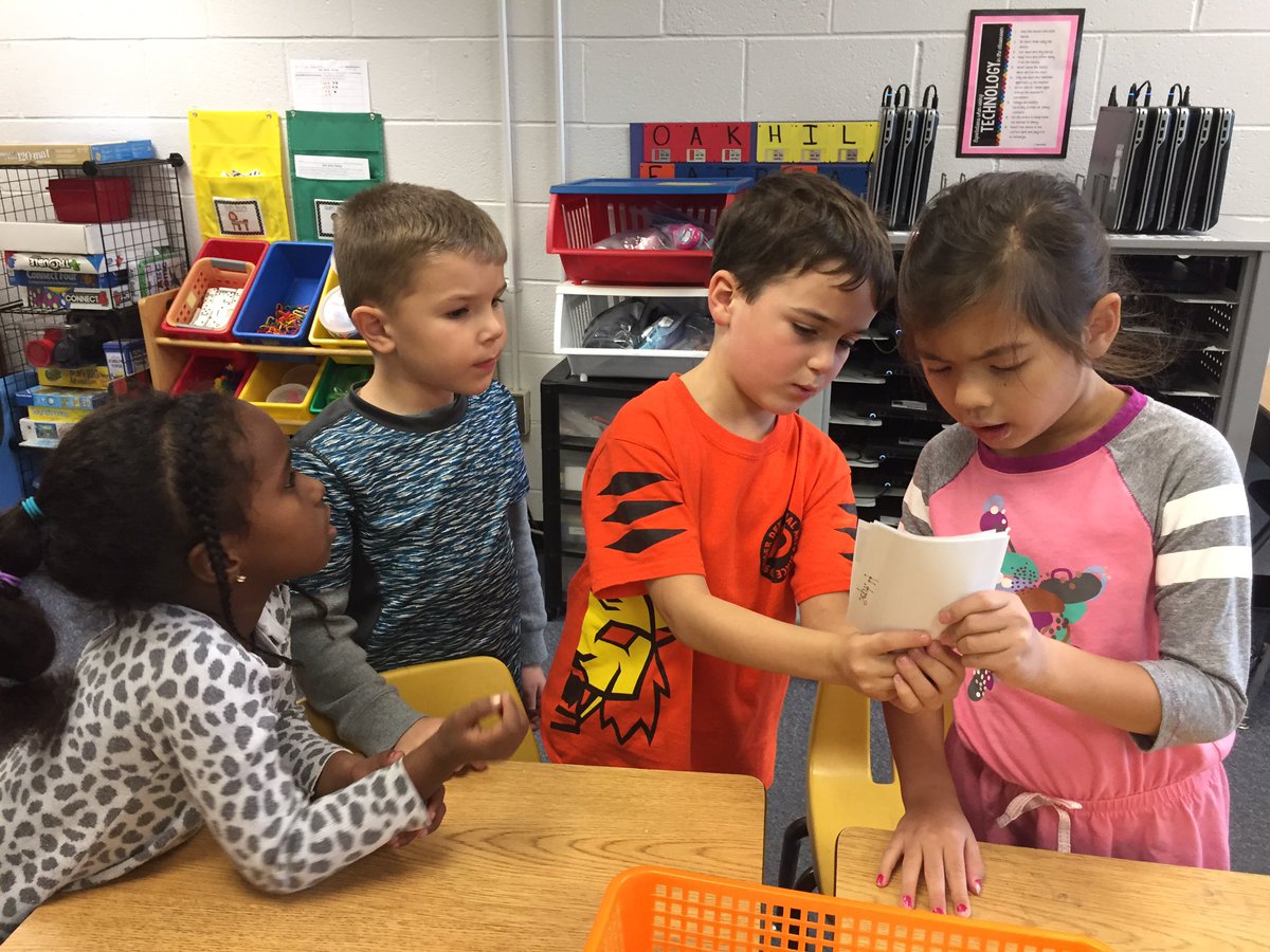 BowersOakHill's tweet image. First grade Ss #collaborate and reach a consensus of what our thermometer has said about the temperature the first 9 Thursdays of school @oakhilles #soaringintoscience