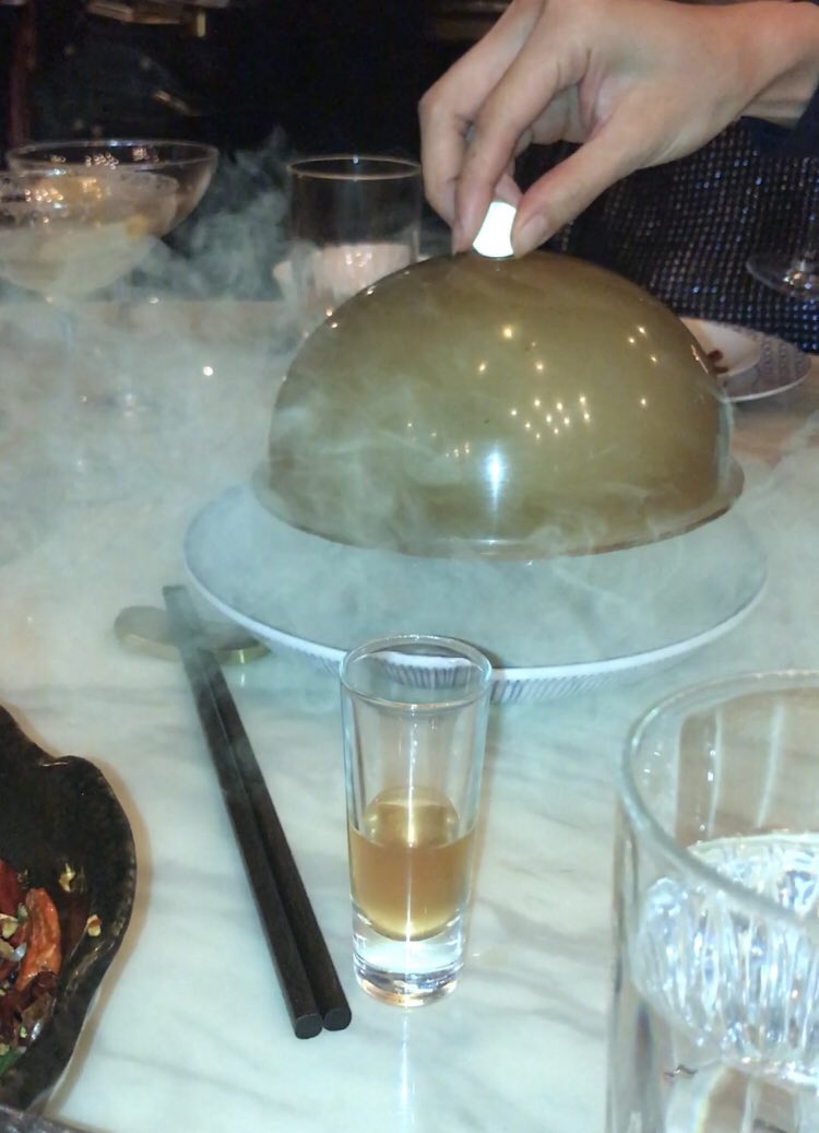 CarrieEll1's tweet photo. Presentation is everything! Mott 32 Vancouver blew us away. #amazingfood #Vancouver #Mott32HK #TrumpVancouver #PKsList https://t.co/4cQURv5dva