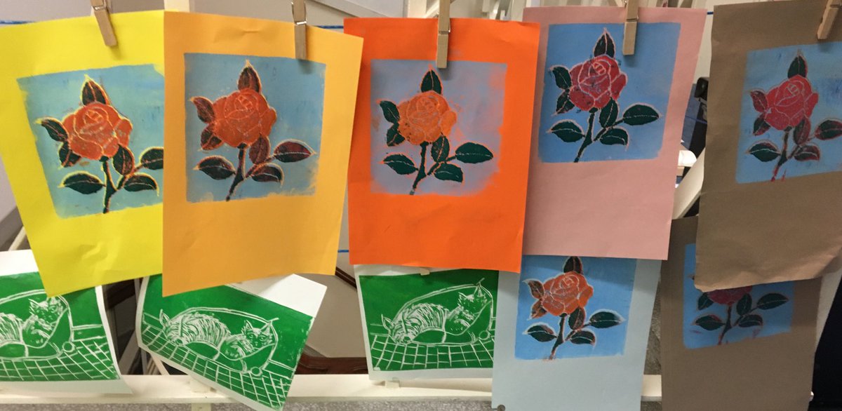 sootiemonster's tweet photo. Another great evening #linoblockprinting #PRINTING @Arts_Connection https://t.co/1FV3V9Xeby