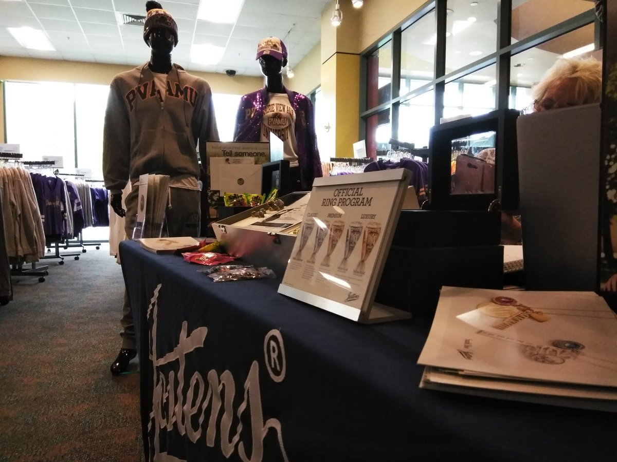 PVbookstore's tweet photo. Alright #panthers who's ready to walk on stage for graduation? Do your family and friends know your big day is coming soon? Stop in the bookstore today, Friday, and Saturday and visit with Jostens to get your class ring and graduation invitations ordered and ready to go #PVHC2K18 https://t.co/WWJCECm6lj