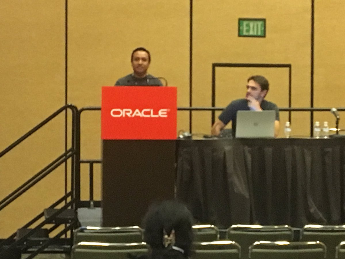 ameliaeiras's tweet photo. #tribers 🧡 @ivanjunckes &amp; @CesarHgt talking about #invoking #RESTfulservices with @MicroProfileIO #RESTclient @OracleCodeOne 💙 #OSS #sharingIScaring 💛 @tomitribe https://t.co/sBE2mHwcSo