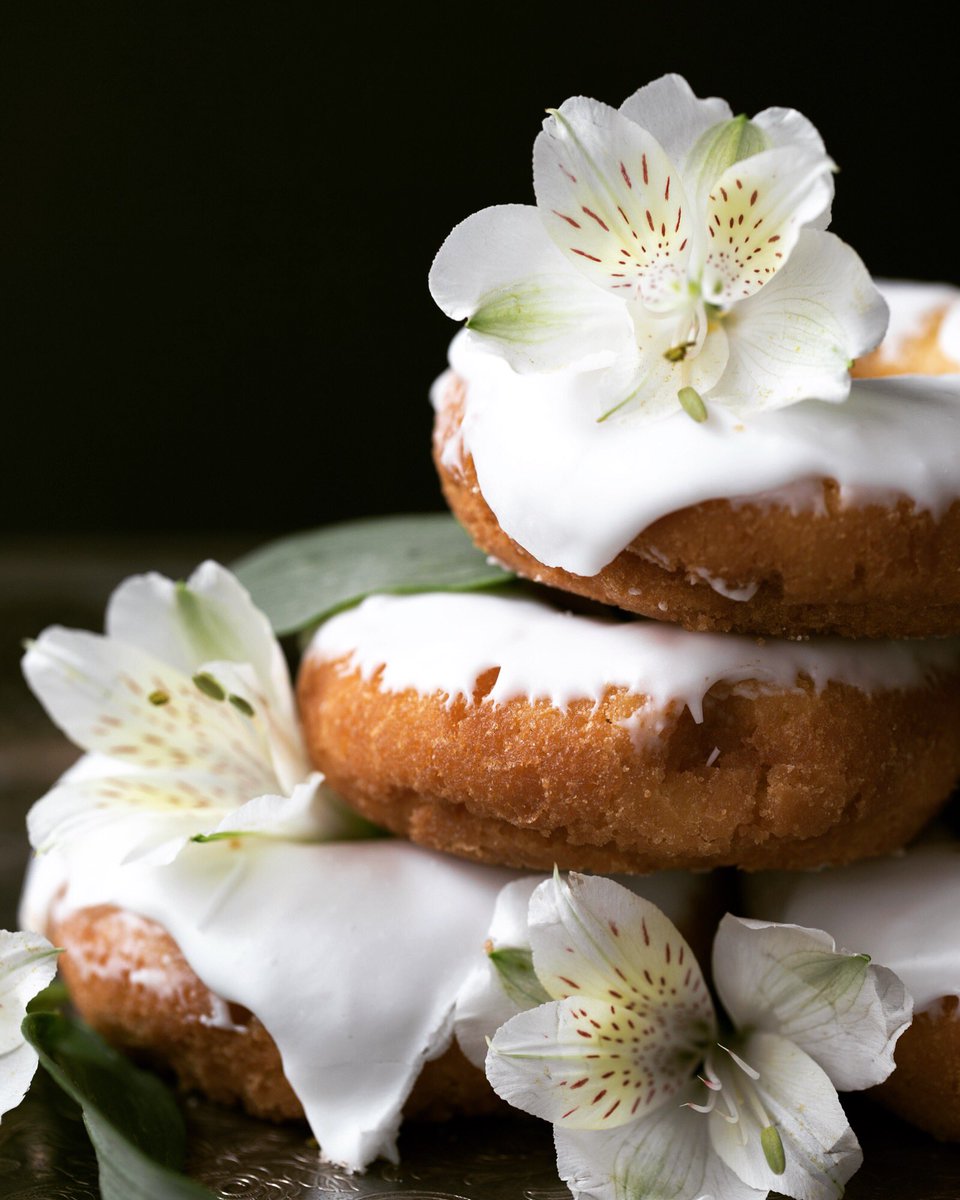 beilersdonuts's tweet photo. Donut decor 🌸 #beilers #weddingdessert #readingterminalmarket #Philadelphia #Lancaster https://t.co/KQP8wAPtI0