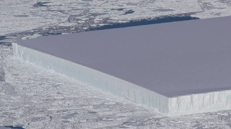 OmerKynkc's tweet image. Am I being paranoid? Yes.

#RectangularIceberg
#ThePersistenceOfMemory
@NASA