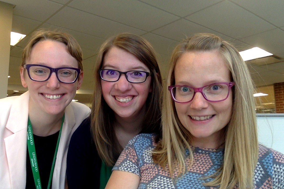 CardinalFrench's tweet photo. Live Tweeting parent-teacher conferences, fall 2018 edition, part one! The French department (now three strong) is ready to rock!  @MmeFarab #nowaiting #onceacard https://t.co/25zuYWnAxI