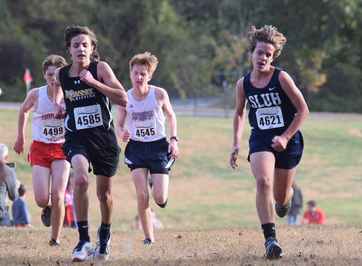 sluhxctrack's tweet photo. The race winner and 14 frosh PRs at Findley:

Kellogg &amp; Glass (earning varsity letters by time), Sanfilippo, Pierson, Gray, Nugent, Mize, O'Connell, Quinlivan, Alex Mittendorf, Halley (by 1:23!), Young, Lawhorn, Brown (by 1:01!).

GREAT development from youngest SLUH XC runners. https://t.co/C0PuivRitF