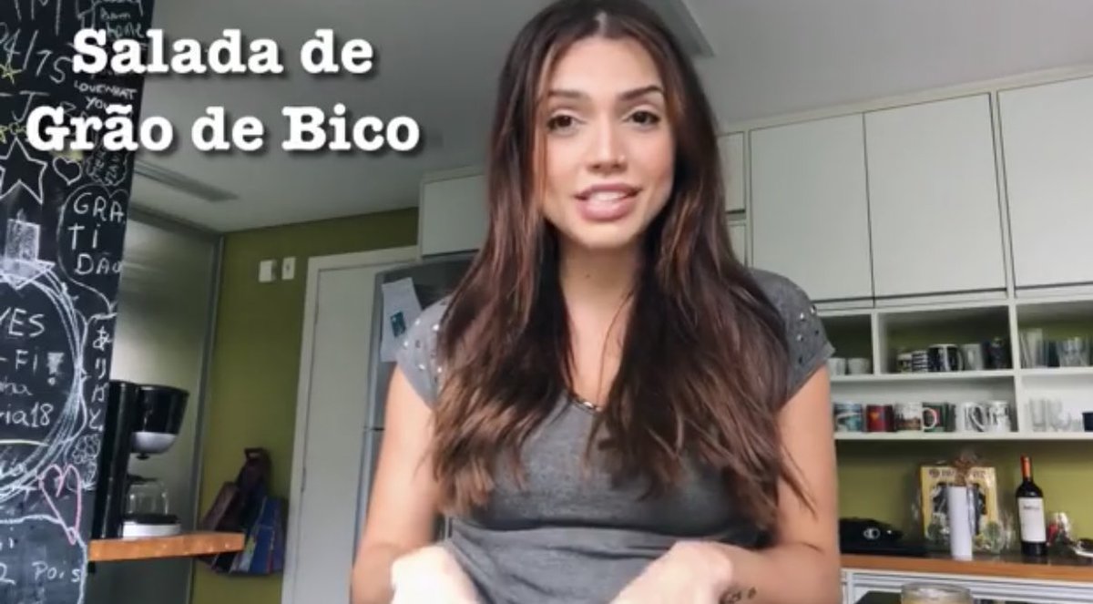 nopau_giselle's tweet photo. Ninguém me segura 💥 to ficando um Nojo com o tanto de coisa que to aprendendo... quer aprender também?! Então galera corre no feed da @PaulaCABarbosa e aprenda mais uma dica de alimentação saudável rápida e gostosa 😋 segura essa... #saladadegraodebico #aprenda e se #divirta https://t.co/6QfFuPNoxu