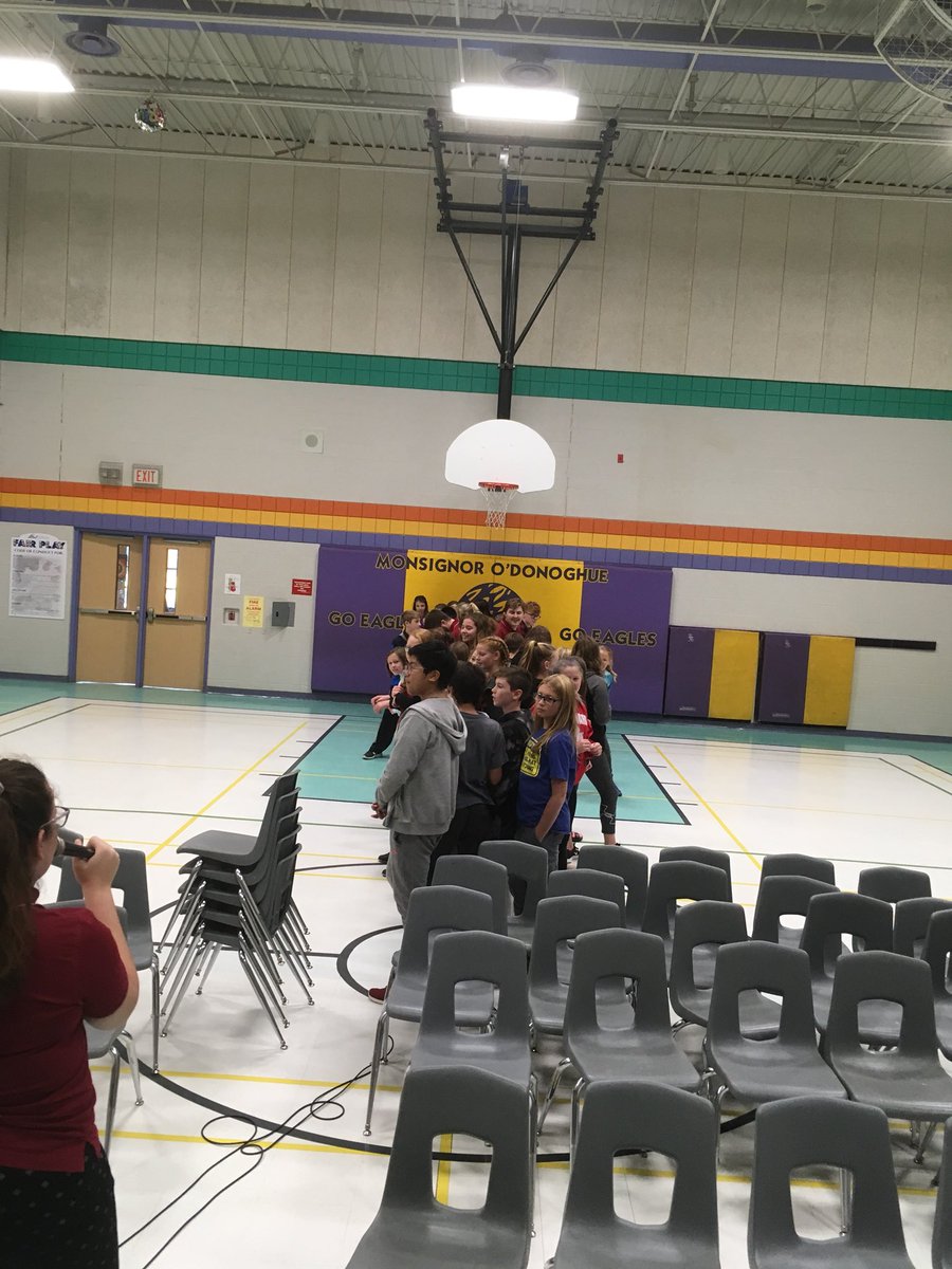MonsignorO's tweet photo. #NETYouthMinistry @MonsignorO with the Grade 7’s today. A great day! Be sure to ask one of our Grade 7 youth about it!! https://t.co/eZqcEZrDsk