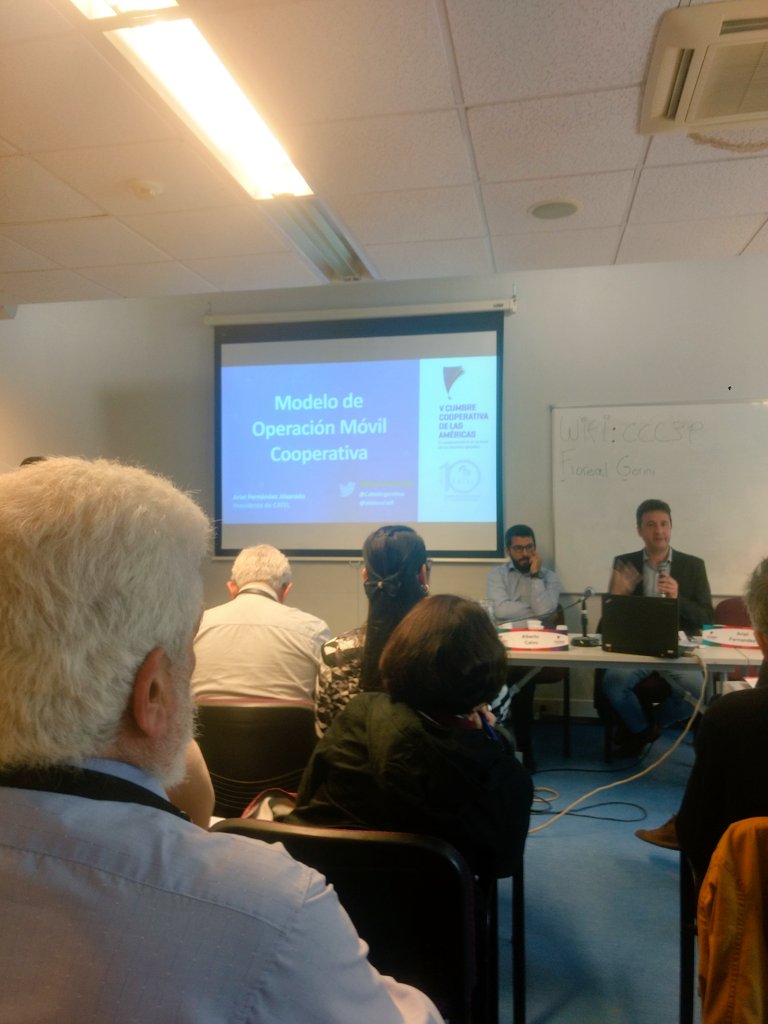 Colivre's tweet photo. Brasil representado pela @Colivre num painel com Argentina, Uruguai e Jamaica na @CoopAmericas sobre Tecnologia e Comunicação. #VCumbreCoop #Coops4dev #SofwareLibre https://t.co/PJeuvi5cCF