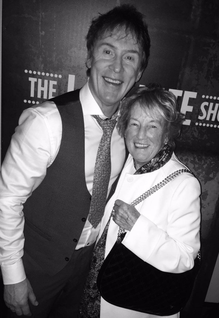 1AndyReilly's tweet photo. @hectorirl @TG4TV @AimsirTG4 Maith on far! Congratulations and d’Mammy loved it! 
You were a gent when we met ya Friday. Fair play. ✌🏼 https://t.co/3CoRSCbre8