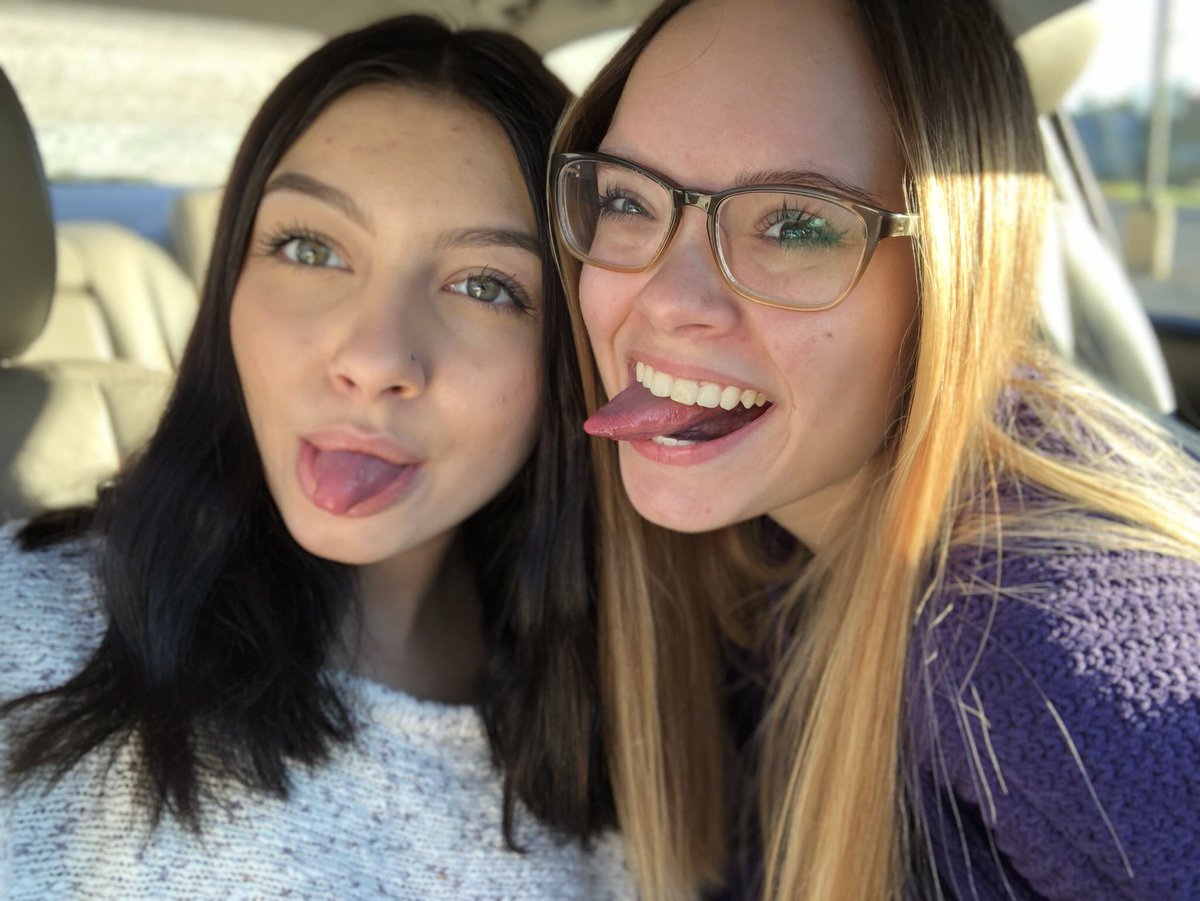 maboyle26's tweet photo. Question of the day: are we sisters?? https://t.co/1QPxZf23gJ