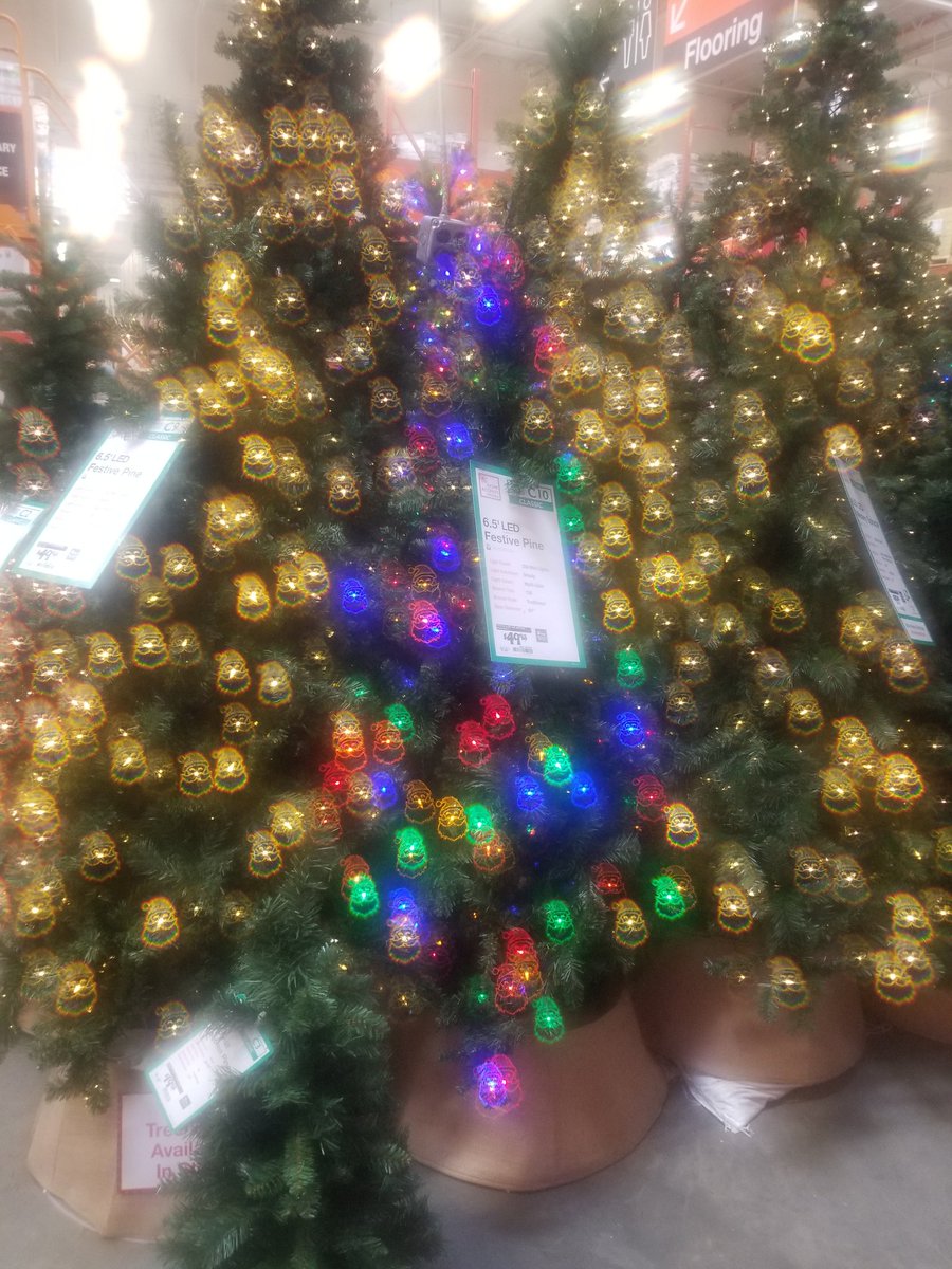 But have you seen these Holiday Specs?? These would be great to take to holiday light shows! 
#652true #PacNorthProud #D172Driven #HolidaySpecs #ChristmasTime