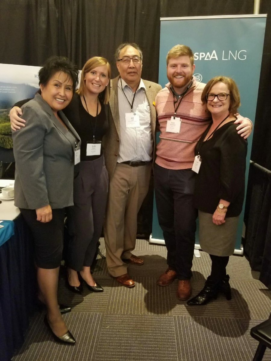 SteelheadLNG's tweet photo. Thanks to everyone who stopped by the Kwispaa LNG booth at the 2018 #VISummit. The future is bright for Vancouver Island! https://t.co/emSqrgsz3H