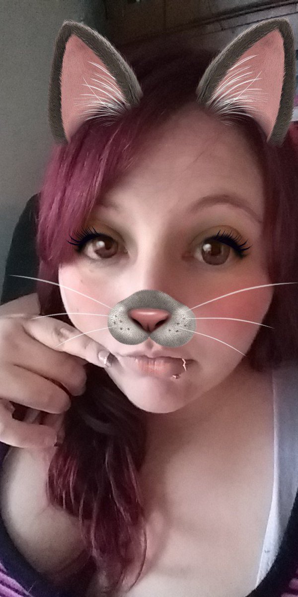 Toxicmoonchild's tweet photo. Feeling cute today 😁 https://t.co/GkHGO8ln0b