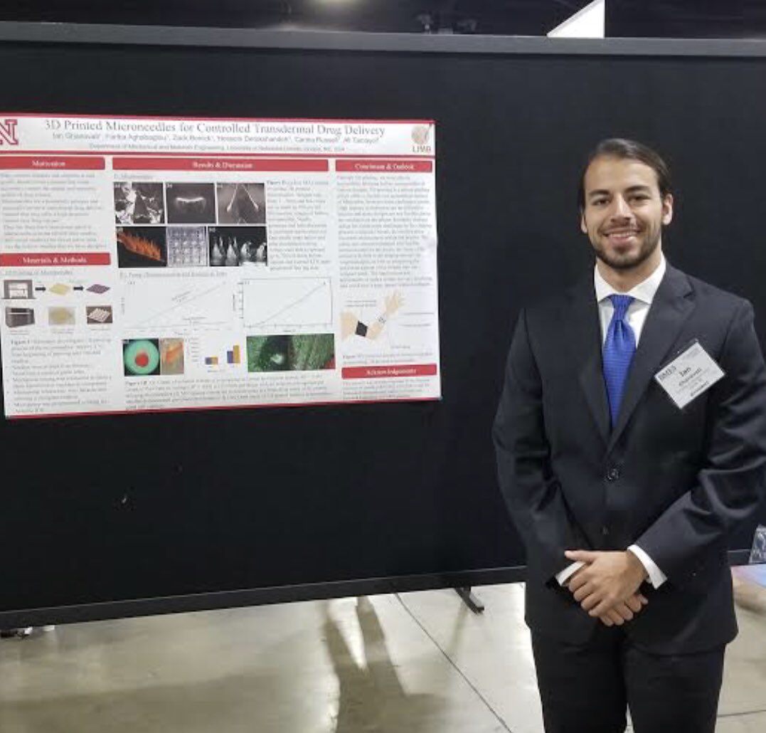 lab_limb's tweet image. Ian Ghanavati, undergrad researcher of #limblab and his poster in #microneedle in #BMES2018;
Well done Ian!