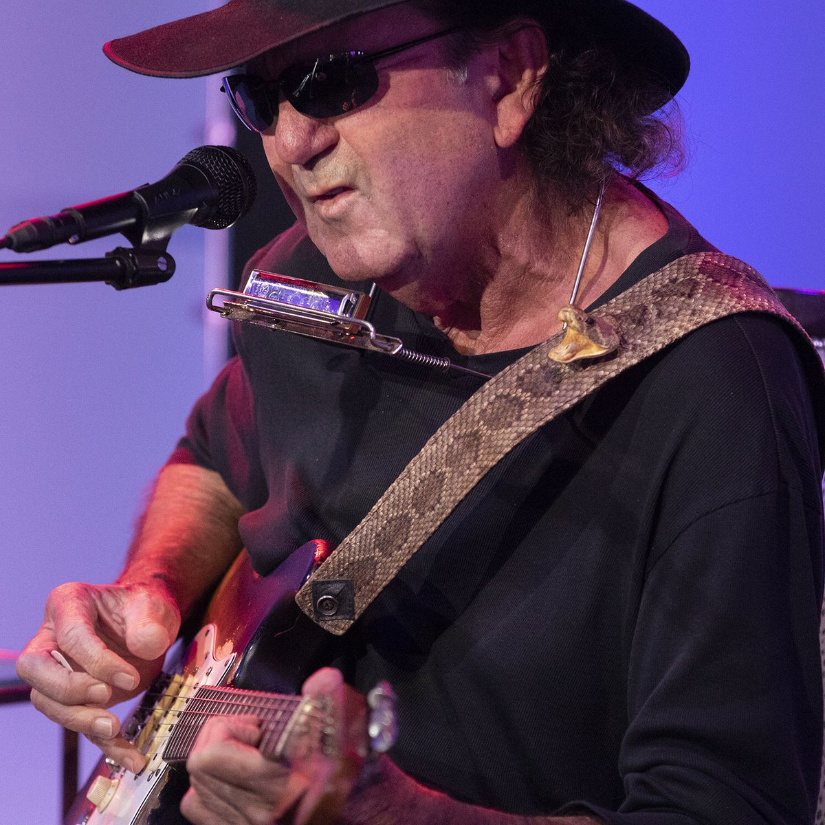 WMOT_RootsRadio's tweet image. @tonyjoewhiteofficial played our WMOT Wired In Session September 14, 2017. The Louisana singer-guitarist known for his signature “swamp rock” style has died at 75. White is known for his songs “Poke Salad Annie” and “Rainy Night in Georgia”. #tonyjoewhite #riptonyjoewhite