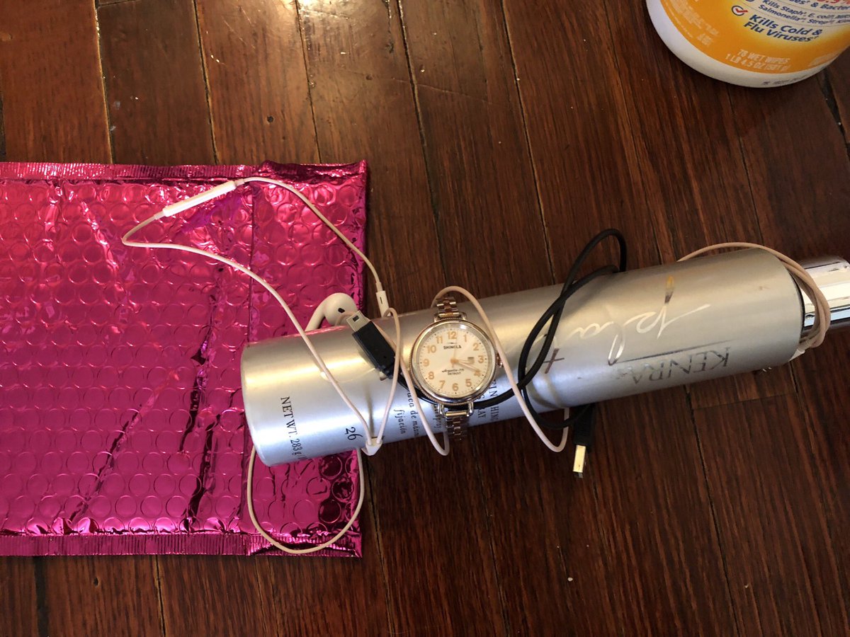 AmandaHead's tweet image. Look guysssss I made a bombom #everybodysdoingit #BombGate