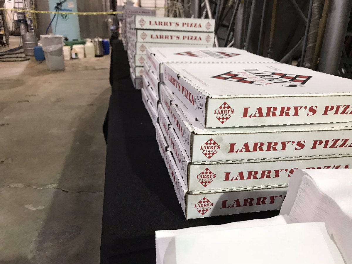 Come see us at <a href="/Diamond_Bear/">proceso</a> tonight to register for 3 miles of men 
! 🍕 &amp; 🍺 
<a href="/THV11/">THV11</a>