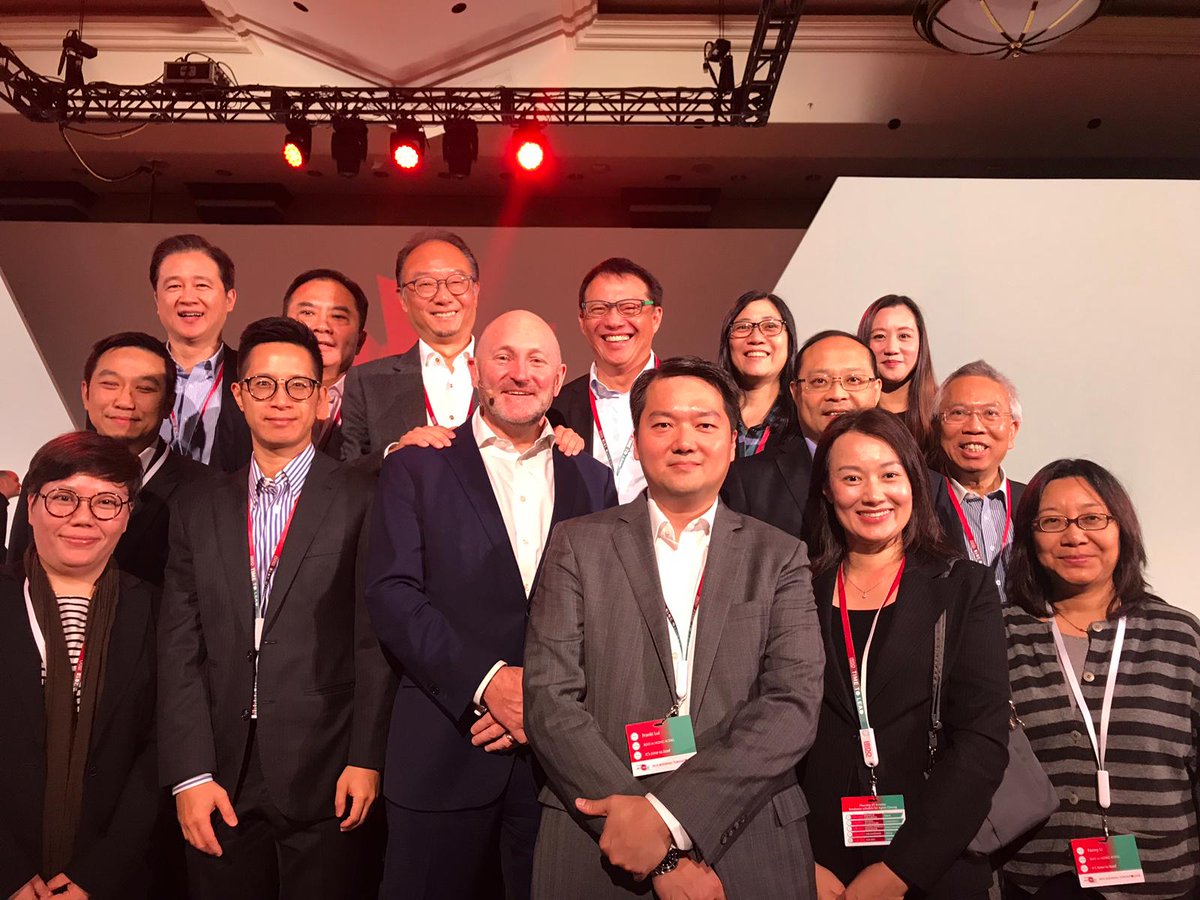 SMMDARLEY's tweet photo. Team BDO Hong Kong #BDOBiennial2018 #BDOtimetolead living the Dream! https://t.co/PfMGP7PoRz
