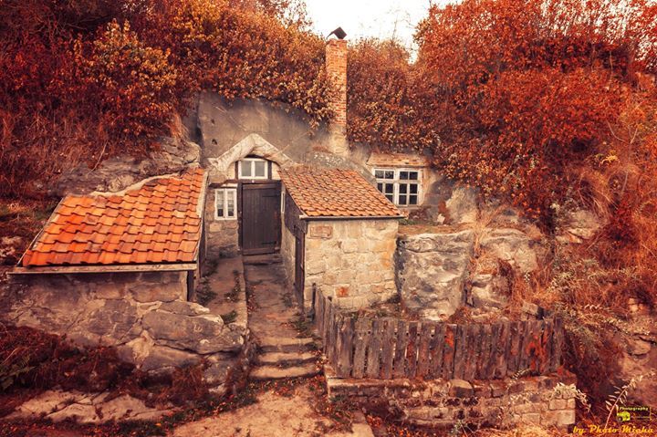 michaharz's tweet image. Höhlenwohnung in Langenstein

Guten Morgen,
ich wünsche euch einen schönen Freitag.
Schöen Grüße

#langenstein #höhlenwohnung #wohnung #halberstadt #höhle #sandstein #herbst #autumn #heimat #harz #zuhauseimharz #harzliebe #draussenimharz #Landscape #Landschaft #Natur #Nature…