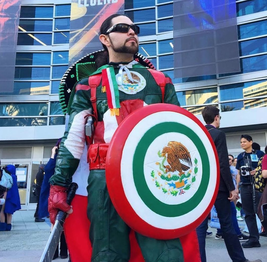 cosplayamerica's tweet photo. Well I decided to pick #CaptainMexico because I felt there wasn't enough Mexican or Latino superheroes in the comic books so I felt altering a Captain America's suit would be the best way of doing it with Mexico colors and represent the culture.
READ MORE https://t.co/X1d5V5ex5O https://t.co/kYpn6OzG3c