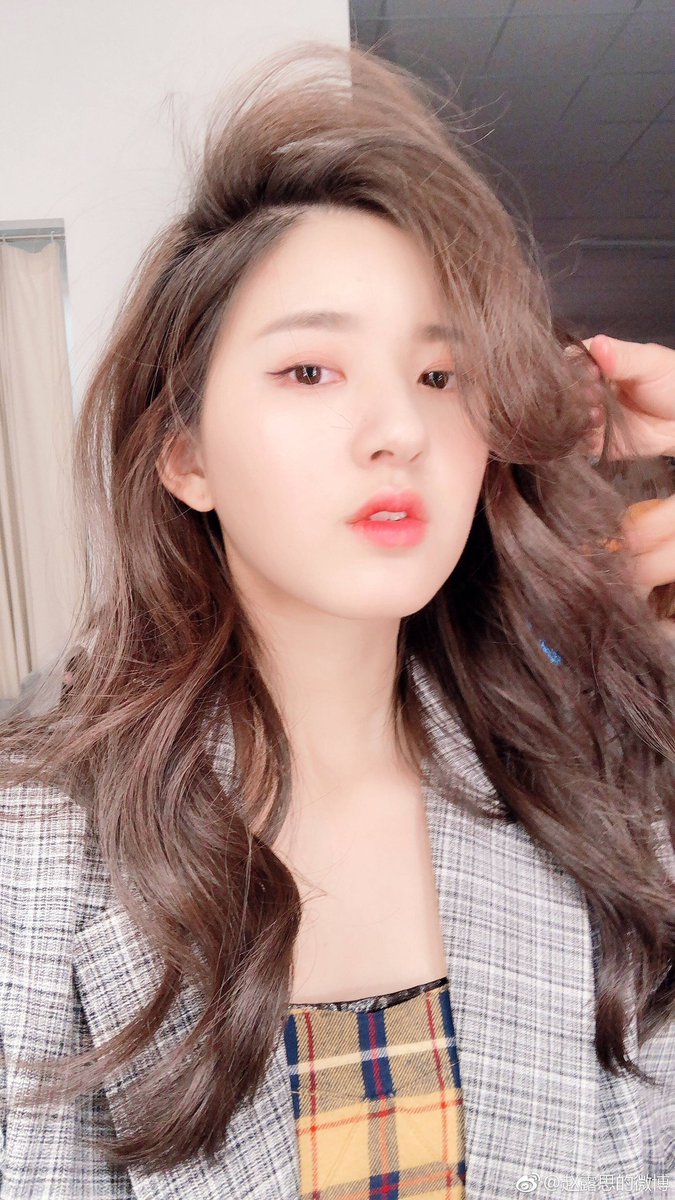 ZhaoLusi_Thfans's tweet photo. [🌸] 18.10.25 | #จ้าวลู่ซือ #赵露思 weibo update 💕

cr : 赵露思的微博 via : weibo https://t.co/7OgGpHKBnE