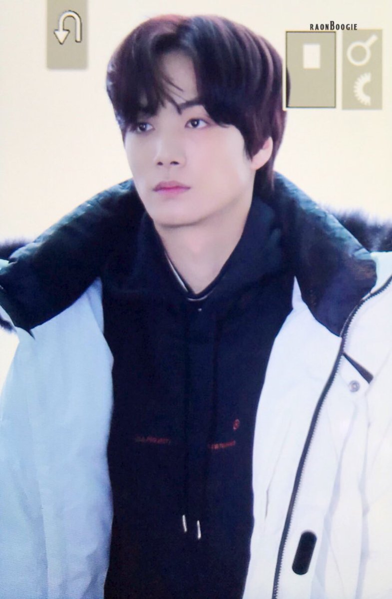 raonboogie's tweet photo. #김종현 #쩨알 #JR #복자

[PREVIEW]

- 181026 ICN 출국 오늘의 종현이🍑🍑 https://t.co/RHTmyGwD3F